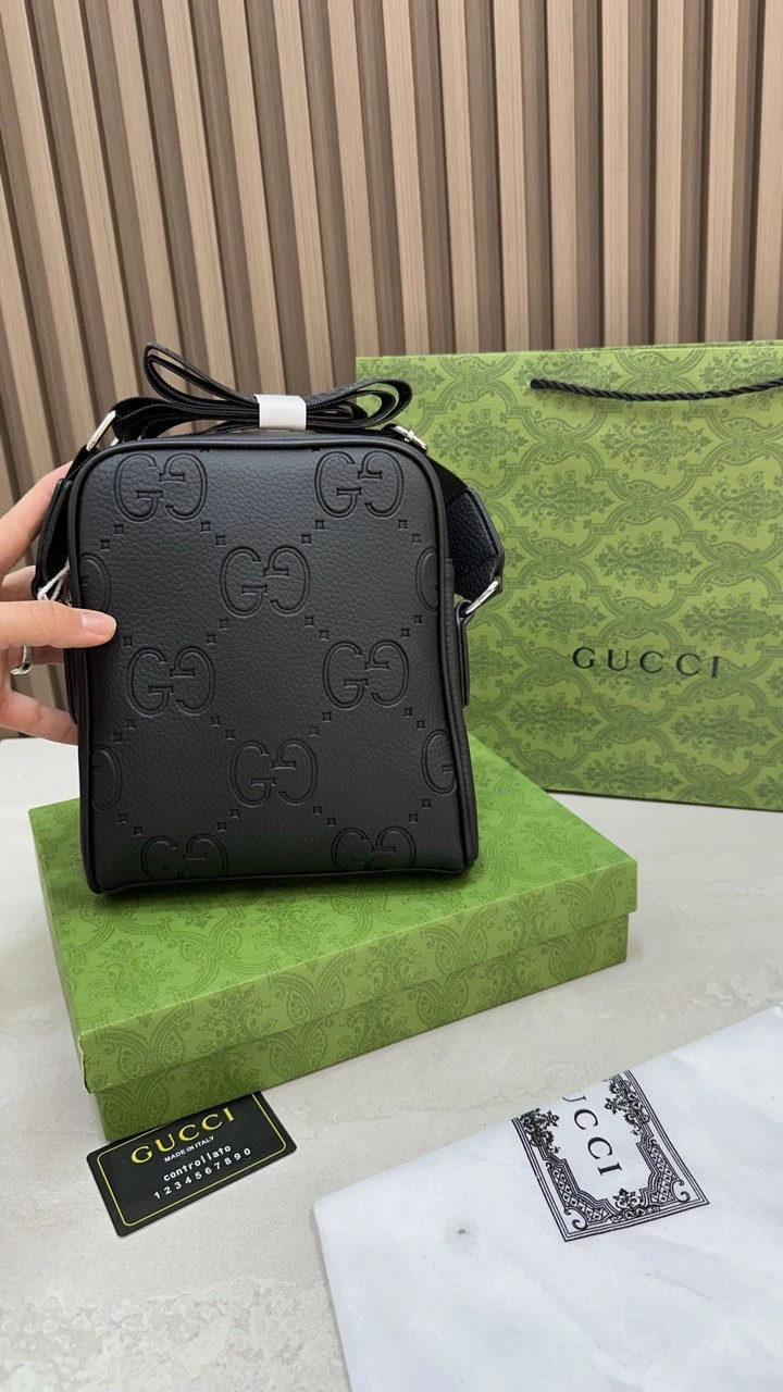 gucci big GG